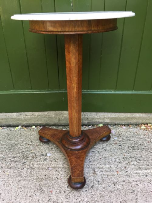 Mid C19th Early Victorian Period Marble-topped Oak and Burr-maple Veneered Occasional or Lamp Table .