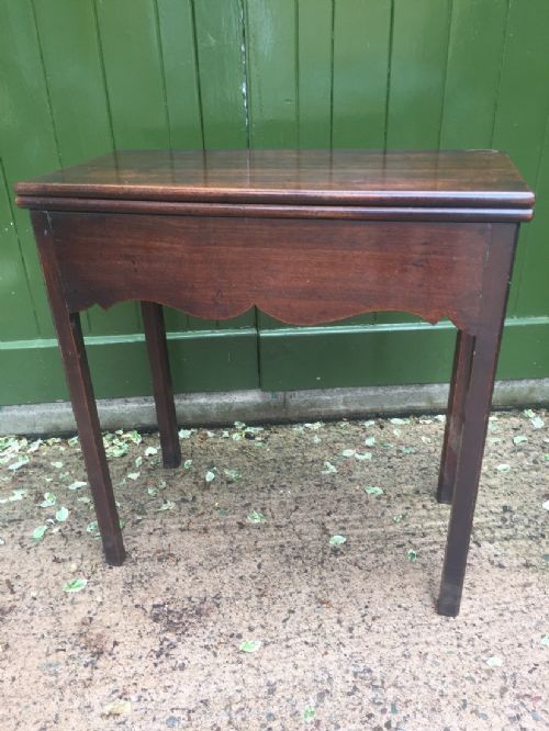 Mid C18th George II Period Mahogany Fold-over Tea or Side Table of Diminutive Proportions.