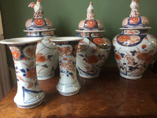 fig 1. Garniture of 5 early C19th Japanese Imari pattern porcelain vases of small proportions.