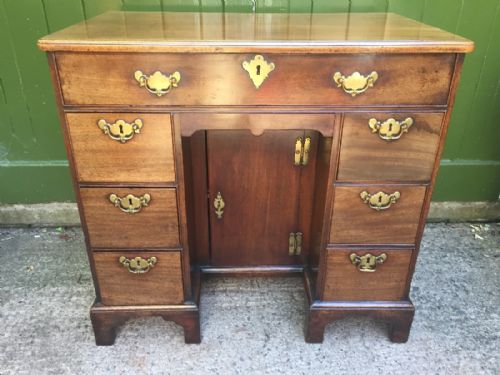 fig 1. Mid C18th George II period mahogany knee-hole desk or dressing table in excellent original condition.