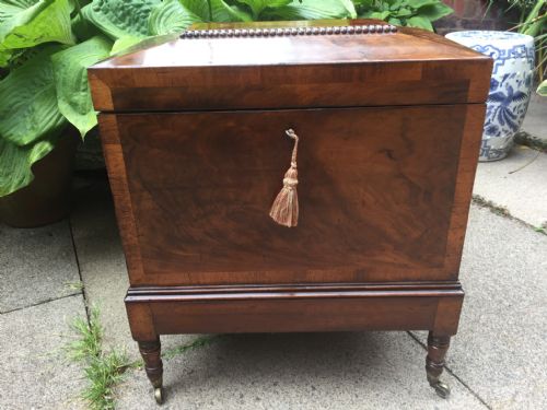 FINE QUALITY EARLY C19TH REGENCY PERIOD MAHOGANY CELLARETTE - ADDITIONAL PHOTO 3