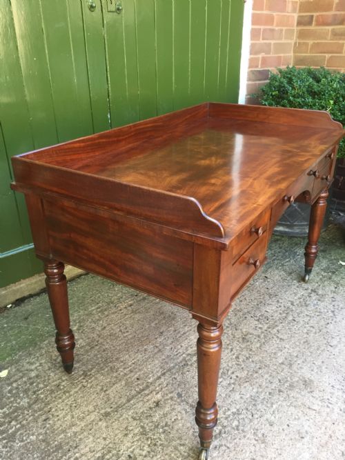 fig 1. C19th George IV period mahogany knee-hole dressing table or writing table in the manner of Gillows of Lancaster & London.