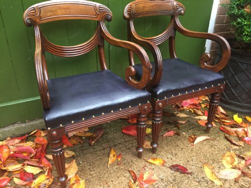 PAIR OF EARLY C19TH REGENCY PERIOD CARVED MAHOGANY ARMCHAIRS WITH STYLISH 'SWAG ' OR LAMBREQUIN BACK SPLATS - ADDITIONAL PHOTO 3