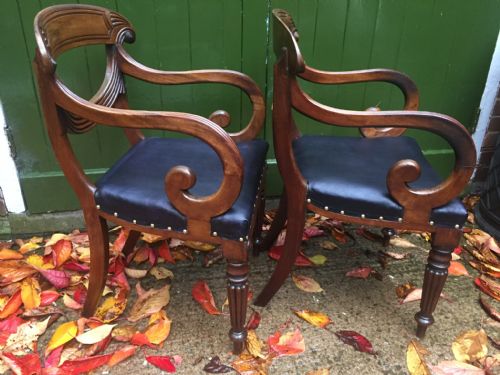 PAIR OF EARLY C19TH REGENCY PERIOD CARVED MAHOGANY ARMCHAIRS WITH STYLISH 'SWAG ' OR LAMBREQUIN BACK SPLATS - ADDITIONAL PHOTO 6