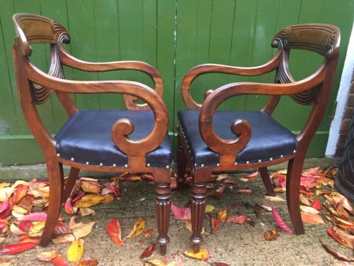PAIR OF EARLY C19TH REGENCY PERIOD CARVED MAHOGANY ARMCHAIRS WITH STYLISH 'SWAG ' OR LAMBREQUIN BACK SPLATS - ADDITIONAL PHOTO 8