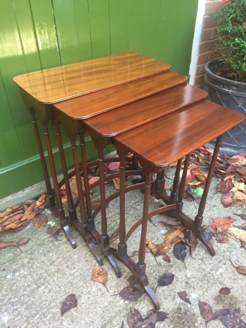 fig 1. Elegant early C19th George IV period 'quartetto' of nesting mahogany occasional tables.