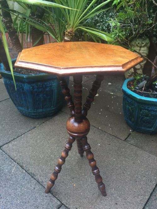 Mid C19th Victorian Period Walnut 'Gypsy' Table on Bobbin Turned Supports.