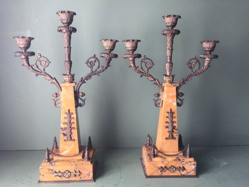 LATE C19TH FRENCH NAPOLEON III PERIOD EMPIRE STYLE SIENA MARBLE AND ORMOLU CLOCK GARNITURE - ADDITIONAL PHOTO 13