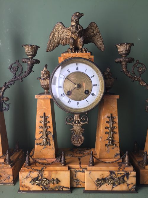LATE C19TH FRENCH NAPOLEON III PERIOD EMPIRE STYLE SIENA MARBLE AND ORMOLU CLOCK GARNITURE - ADDITIONAL PHOTO 29