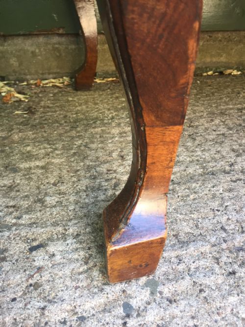 MID C18TH ITALIAN OLIVEWOOD FRUITWOOD AND WALNUT COMMODE OF SERPENTINE OUTLINE - ADDITIONAL PHOTO 12