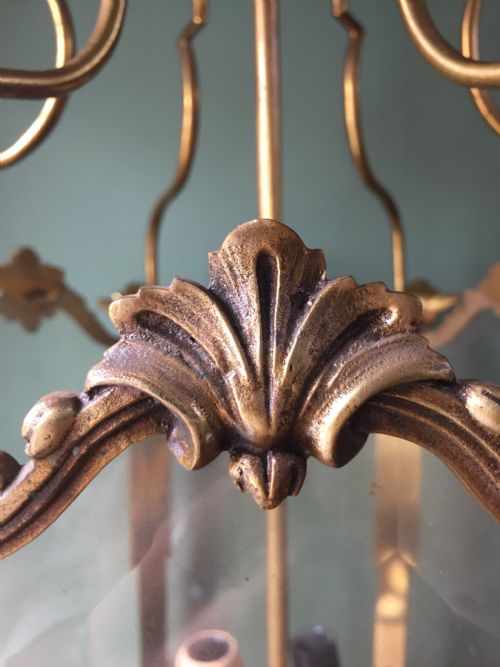 LATE C19TH FRENCH GILDED BRASS ROCOCO STYLE HEXAGONAL HANGING HALL LANTERN OF C18TH REGENCE PERIOD DESIGN - ADDITIONAL PHOTO 5