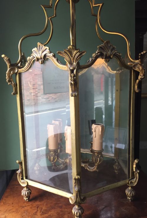 LATE C19TH FRENCH GILDED BRASS ROCOCO STYLE HEXAGONAL HANGING HALL LANTERN OF C18TH REGENCE PERIOD DESIGN - ADDITIONAL PHOTO 10
