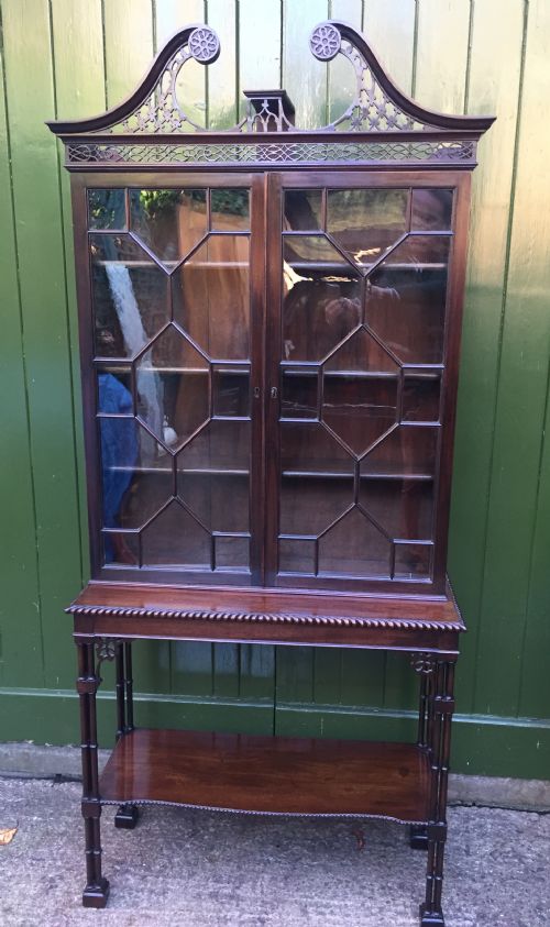 LATE C19TH CHIPPENDALE REVIVAL MAHOGANY ASTRAGAL GLAZED CABINETONSTAND - ADDITIONAL PHOTO 3