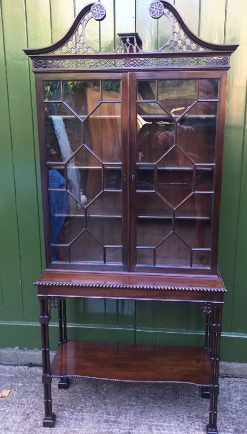 LATE C19TH CHIPPENDALE REVIVAL MAHOGANY ASTRAGAL GLAZED CABINETONSTAND - ADDITIONAL PHOTO 6