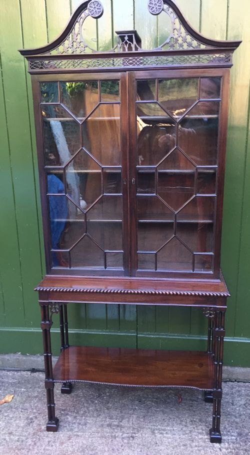 LATE C19TH CHIPPENDALE REVIVAL MAHOGANY ASTRAGAL GLAZED CABINETONSTAND - ADDITIONAL PHOTO 17