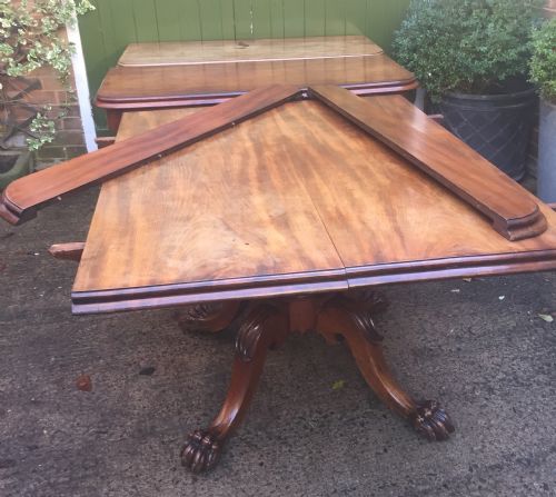 EARLY C19TH IRISH GEORGE IV PERIOD MAHOGANY DINING TABLE OF HIGHLY FLEXIBLE AND ADAPTABLE FORM ATTRIBUTED TO MACK WILLIAMS AND GIBTON OF DUBLIN - ADDITIONAL PHOTO 10