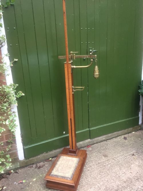 fig 2. A set of late Victorian or Edwardian oak and brass floor-standing scales by W. & T. Avery Ltd. , Birmingham.