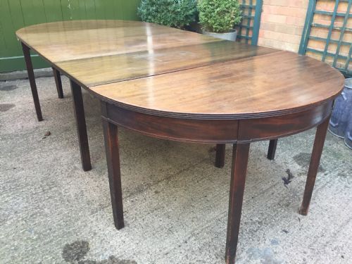 Highly Versatile C18th George III Period Mahogany D-ended Dining Table with Various Configuration Options in 'As Found' Country-house Condition.