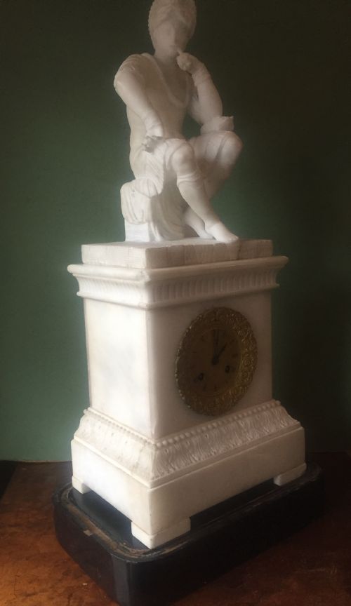 C19TH ITALIAN CARVED ALABASTER MANTEL CLOCK FITTED WITH A FRENCH MOVEMENT UNDER GLASS DOME - ADDITIONAL PHOTO 3