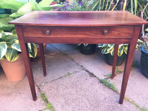 ELEGANT LATE C18TH GEORGE III PERIOD MAHOGANY SIDE TABLE - ADDITIONAL PHOTO 1