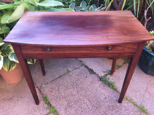 ELEGANT LATE C18TH GEORGE III PERIOD MAHOGANY SIDE TABLE - ADDITIONAL PHOTO 2