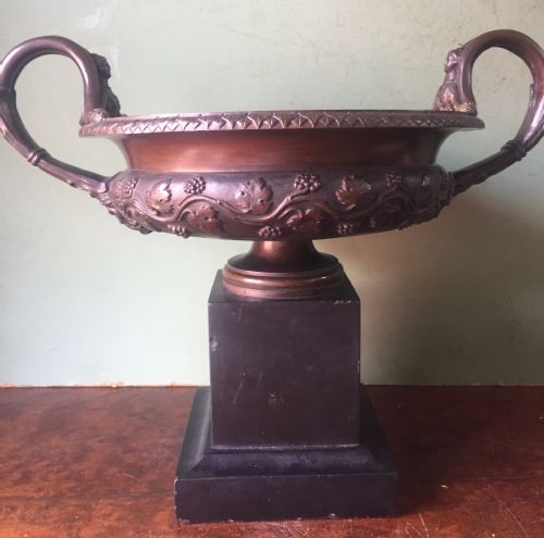 EARLY C19TH ITALIAN 'GRAND TOUR' SOUVENIR BRONZE TWINHANDLED TAZZA OF CLASSICAL DESIGN - ADDITIONAL PHOTO 10
