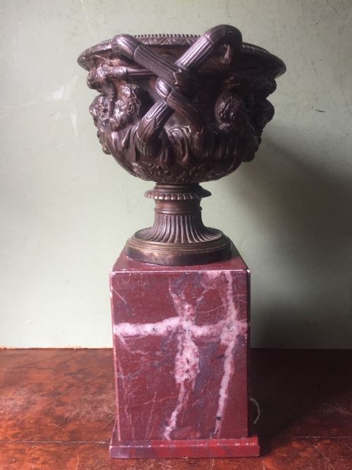 C19TH BRONZE 'GRAND TOUR' SOUVENIR BRONZE REDUCTION AFTER THE ANTIQUE OF THE WARWICK VASE - ADDITIONAL PHOTO 4