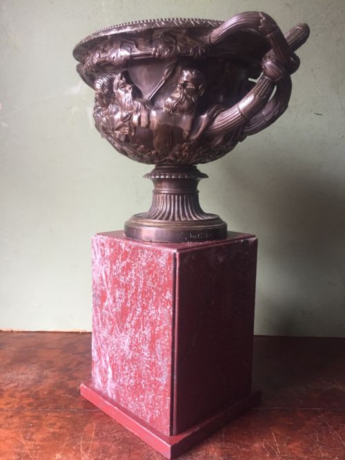 C19TH BRONZE 'GRAND TOUR' SOUVENIR BRONZE REDUCTION AFTER THE ANTIQUE OF THE WARWICK VASE - ADDITIONAL PHOTO 6