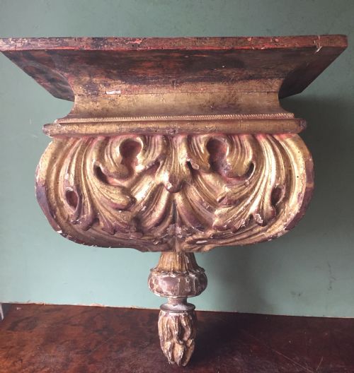 Early C18th Italian Carved Giltwood Display Bracket .