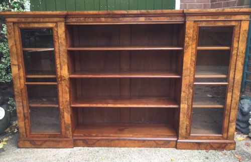Superb Quality Mid C19th Burr Walnut Bookcase Cabinet by Gillows of Lancaster.
