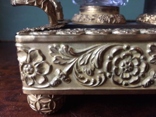 EARLY C19TH FRENCH EMPIRE DESIGN ORMOLUMOUNTED INKSTAND OF OUTSTANDING QUALITY - ADDITIONAL PHOTO 9