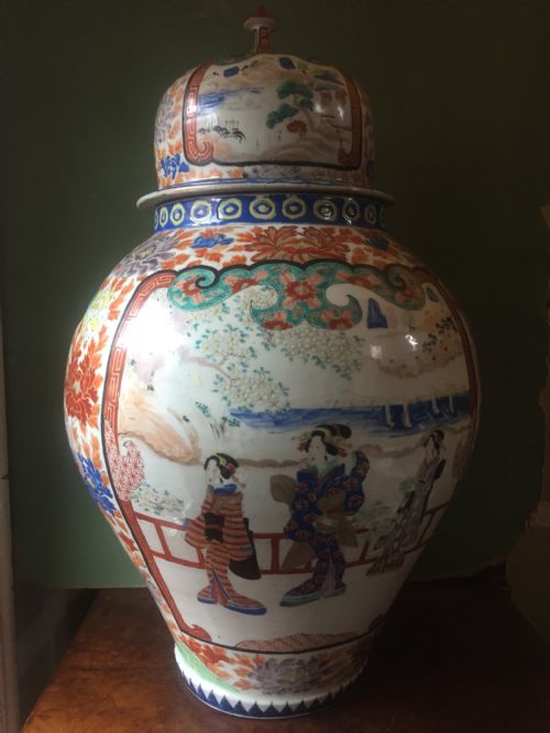 fig 1. Large late C19th Japanese Arita porcelain vase and cover decorated in the Imari palette.