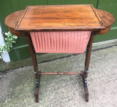 Elegant Early C19th George IV Period Rosewood Sewing or Work Table of Gillows Design.