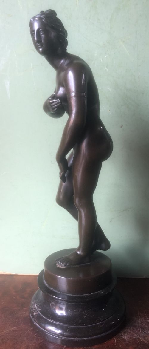 fig 2. C19th Italian classical bronze sculpture ‘Venus Pudica’ on a marble base.