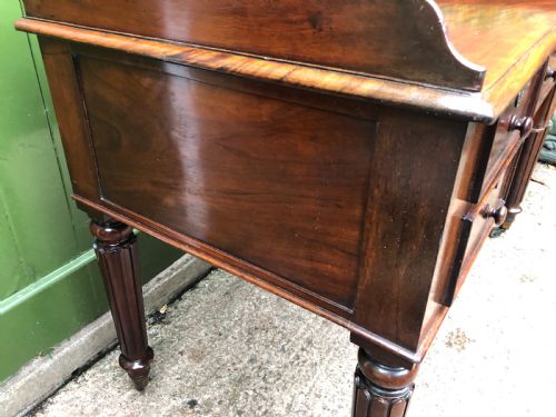 fig 3. Early C19th George IV period mahogany kneehole writing table in the manner of Gillows of Lancaster and London.