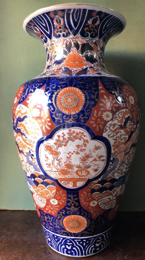 fig 1. Mid C19th Japanese porcelain vase decorated in the Imari pattern and palette.
