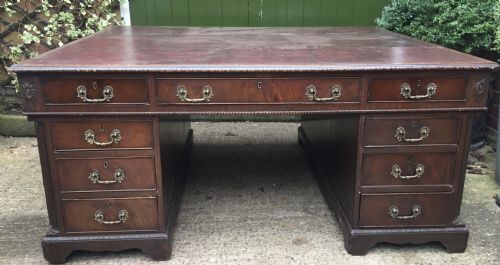 IMPOSING C19TH CHIPPENDALEREVIVAL STYLE MAHOGANY DOUBLESIDED LIBRARY DESK - ADDITIONAL PHOTO 2