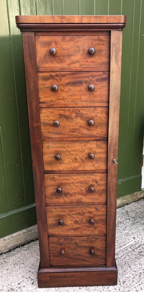 fig 2. Early C19th Regency period mahogany seven-drawer ‘Wellington’ chest .