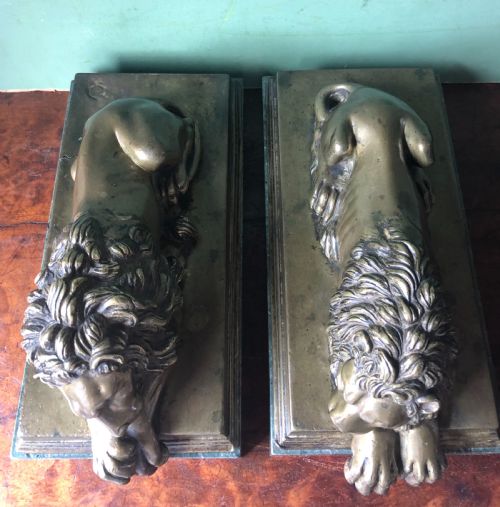 fig 2. Pair of early C19th Italian ‘Grand Tour’ souvenir bronze lions after Antonio Canova.
