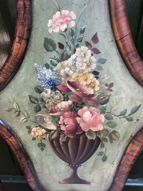 EARLY C20TH QUEEN ANNE REVIVAL WALNUT ARMCHAIR WITH A DECORATIVE PAINTED SPLAT BACK - ADDITIONAL PHOTO 9