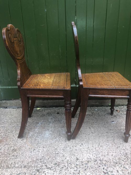 PAIR OF EARLY C19TH REGENCY PERIOD OAK HALL OR FOOTMANS CHAIRS BY GILLOWS OF LANCASTER - ADDITIONAL PHOTO 3
