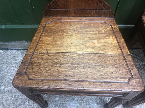 PAIR OF EARLY C19TH REGENCY PERIOD OAK HALL OR FOOTMANS CHAIRS BY GILLOWS OF LANCASTER - ADDITIONAL PHOTO 5