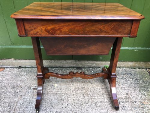 EARLY C19TH GEORGE IV PERIOD MAHOGANY SEWING OR WORKTABLE - ADDITIONAL PHOTO 9