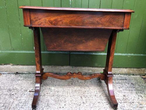 EARLY C19TH GEORGE IV PERIOD MAHOGANY SEWING OR WORKTABLE - ADDITIONAL PHOTO 10