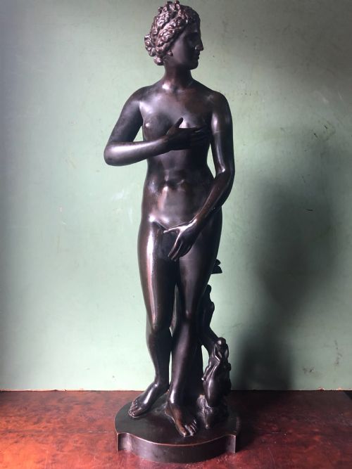 Late C19th French Bronze Reduction Sculpture of the “Venus De Medici” by Ferdinand Barbedienne Foundry.