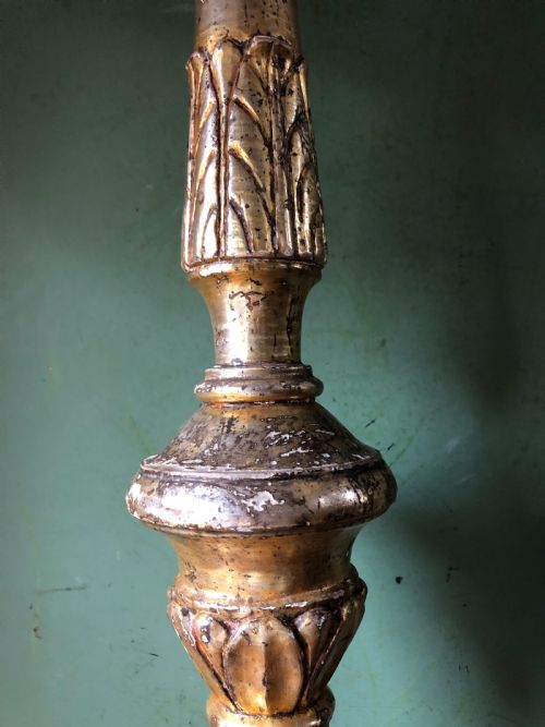PAIR OF TALL LATE C18TH EARLY C19TH ITALIAN VENETIANSTYLE GILTWOOD AND SILVERED MECCA ALTARTYPE CANDLESTICKS - ADDITIONAL PHOTO 7