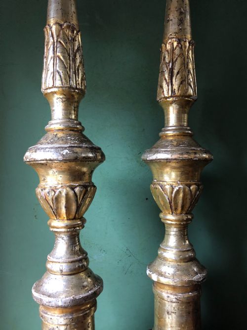 PAIR OF TALL LATE C18TH EARLY C19TH ITALIAN VENETIANSTYLE GILTWOOD AND SILVERED MECCA ALTARTYPE CANDLESTICKS - ADDITIONAL PHOTO 14