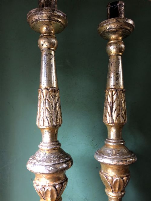 PAIR OF TALL LATE C18TH EARLY C19TH ITALIAN VENETIANSTYLE GILTWOOD AND SILVERED MECCA ALTARTYPE CANDLESTICKS - ADDITIONAL PHOTO 16
