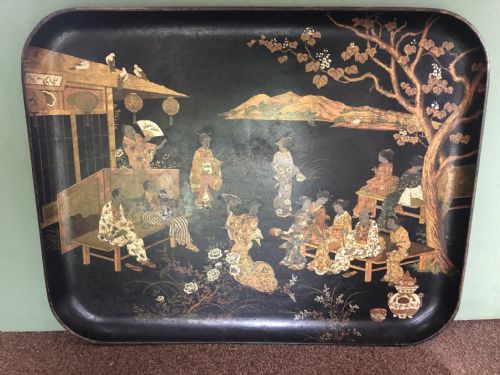 DECORATIVE MID C19TH JAPANESE EXPORT PAPIERMCH LACQUER RECTANGULAR TRAY
