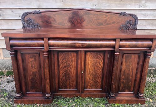 Superior Quality Early C19th William IV Period Mahogany Sideboard.
